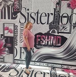 Meet your Posher, Crystal